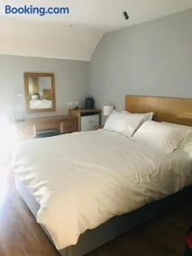 Leanna's Lodge, Keshcarrigan - Image 2