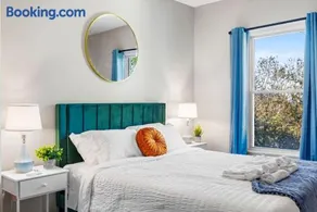 Spacious 4 BR Mt Washington Home Skyline Views - Image 2