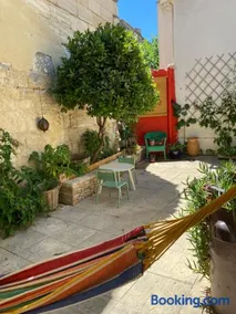 Charmante maison de village avec patio FOURQUES 10 minutes à pied d'Arles - Image 3