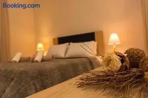 Central Luxury Studio - Image 3