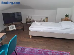 APARTAMENT typu DELUXE na poddaszu z 1 lub 2 łóżkami PARKING - Image 3