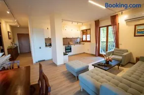 Residenza Lago Sereno - Image 1