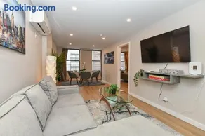 Luxury Five BR Chic Duplex in the Heart of Soho - Image 1