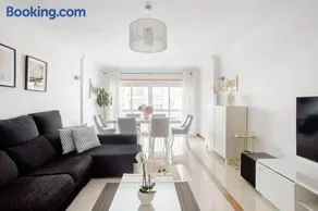 Apartamento em Lisboa, perto de Sintra - Image 1