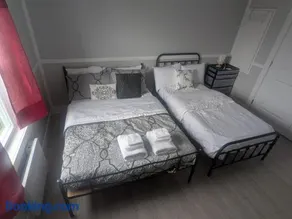 Triple Bedroom - Image 2