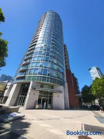 Vancouver Downtown Accommodation - Image 2