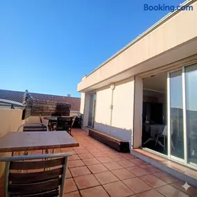 Chambre sur Toit terrasse climatisation Wi-Fi télé connectée Netflix chez l'habitant - Image 2