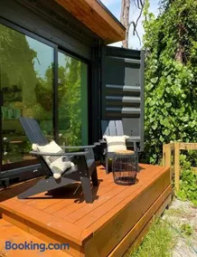 Zen Container Tiny Home with Fenced-in Yard, Fire Pit, Centrally located and Pet Friendly - Image 2
