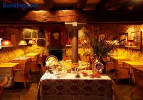 Hotel Almud - Image 2