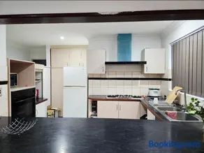 Retro Bar Themed Spacious Studio room - Image 2