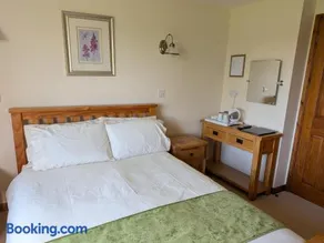 Sunset House - Image 4