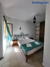 Al Madina, traditional Riad - Image 3