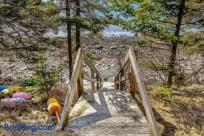 Reed Shore Cottage Oceanfront, Sunset View, Private Shore Stairs, Harbor Watch - Image 3