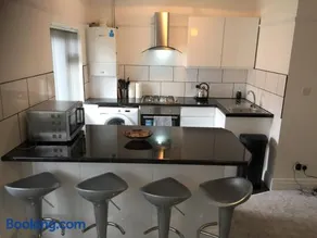 Marine Lake apartment - Image 1
