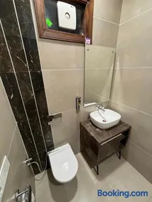 KG Blue Five Regency - Image 3