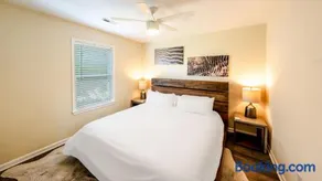 Watermen's Cabana 1C - 3-Bed, 2-Bath Apartment - Walk To BEACH Access & PET Friendly! - Image 4
