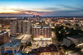 Downtown Penthouse Studio - Image 1