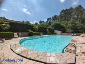Appartement de charme au calme avec piscine, au pied du Colorado provençal, cœur du Luberon - Image 3