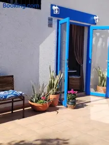 MORITZ Guest House, piscina y cerca del mar - Image 2