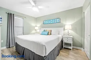 Pelican Beach Resort 1511 by Newman-Dailey - Image 1
