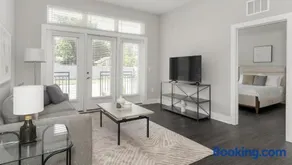 Landing at The Exchange - 1 Bedroom in San Marco - Image 1
