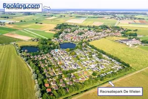 Chalet 561 op Recreatiepark De Wielen - Image 1