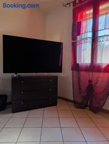 Apartment with three double bedrooms - Image 2