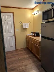 Cabin #3 on Meramec River - Image 2