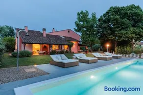 Cà Uvenere, Modern Farmhouse with Pool - Image 1