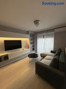Apartment z Widokiem na Park - Image 1