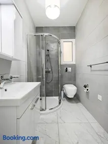 Seaview Escape - Image 4