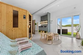Villa Spa Otium for 8 people with 32 m2 heated pool, outdoor cinema, kids playground & spa area - Image 3
