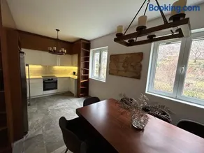 Enyana Family Apartment - Image 3