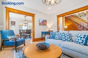 Family-friendly 4BR Near UNI for an Easy Group Stay - Image 3