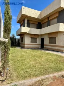 Peaceful farm with panoramic views and terraces - Image 1