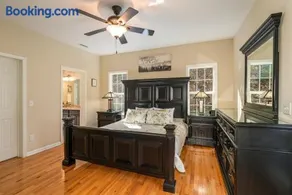 Chandler House · Chandler House - Custom Home with Mountain View - Image 2