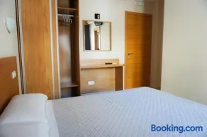 Hostal Costabella - Image 1