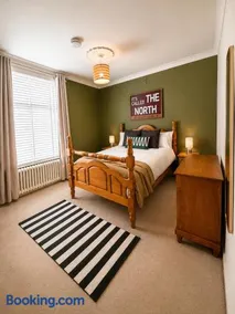 Prime Location 2 Bed Parking Included - Image 4