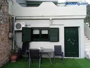 Family house near the sea - Image 1