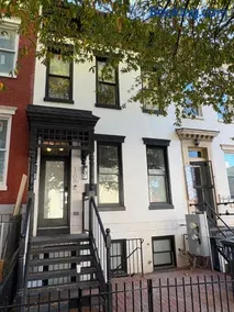 Sleeps 12! Downtown-Entire home wrooftop - Image 2