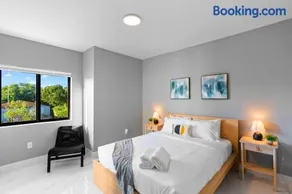 Family-Friendly Apt in Miami - Sleeps 4, Near Everything - Image 3