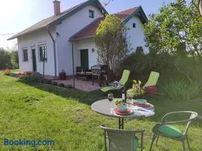 Szőlőhegyi házikó - Cottage in the vineyard - Image 3