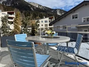 Stylish apartment with fireplace and mountain view - Image 5