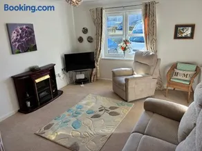 Westcoast-Retreat-Largs - Image 2
