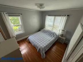 Two bedroom apartment in the heart of Lakewood - Image 3