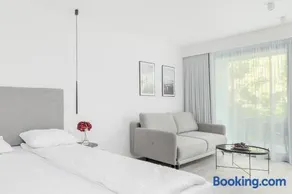 Sea&Lake Luxurious Apartments with Parking by Noclegi Renters - Image 2