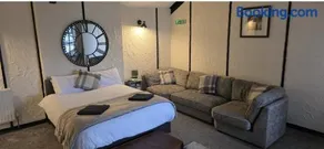 The Coach House at The Bull Inn - Image 5