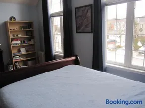 Large Guest suite with bathroom, vegetarian kitchen - Image 3