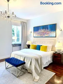 Luxury Apartments MONDRIAN Market Square II - Image 2