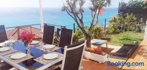 Vue magnifique, piscine privée chauffée et sauna à 10min de Monaco - Image 2